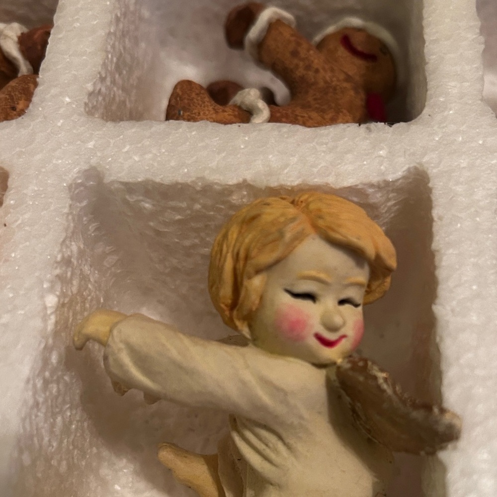 Vintage 24-2 inch resin Christmas ladder climbers